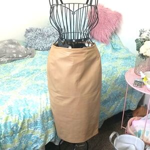 Donna Karan Size 2 Lambswool Tan Pencil Skirt